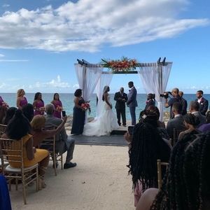 Meet your Posher, Janet